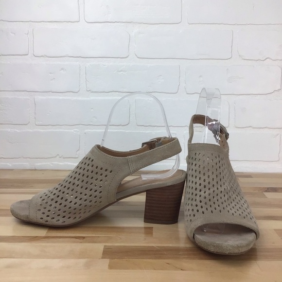 FRANCO Sarto beige genuine upper leather suede sandals chunky heels tan size 7 - Picture 8 of 16